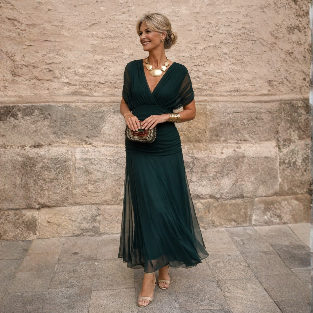 Vestido Leonor en verde oscuro, de frente