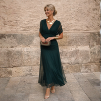 Vestido Leonor en verde oscuro, de frente