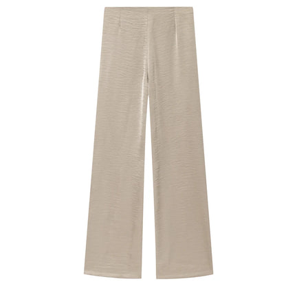 Conjunto de Raso Palabra de Honor y Pantalón Recto