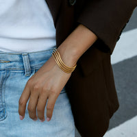 Brazalete Multicapa Calado Tono Oro - Aitana