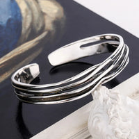 Brazalete Ondulado Tono Plata - Sira